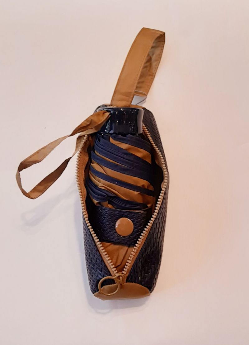  parapluie de poche pliant micro caramel trousse imperméable bleu marine, solide et de grande taille