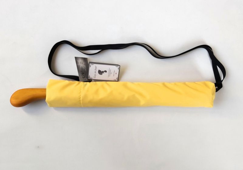 Grand parapluie golf JUMBO pliant manuel tissu uni jaune anti uv à 97%, XXL & solide 