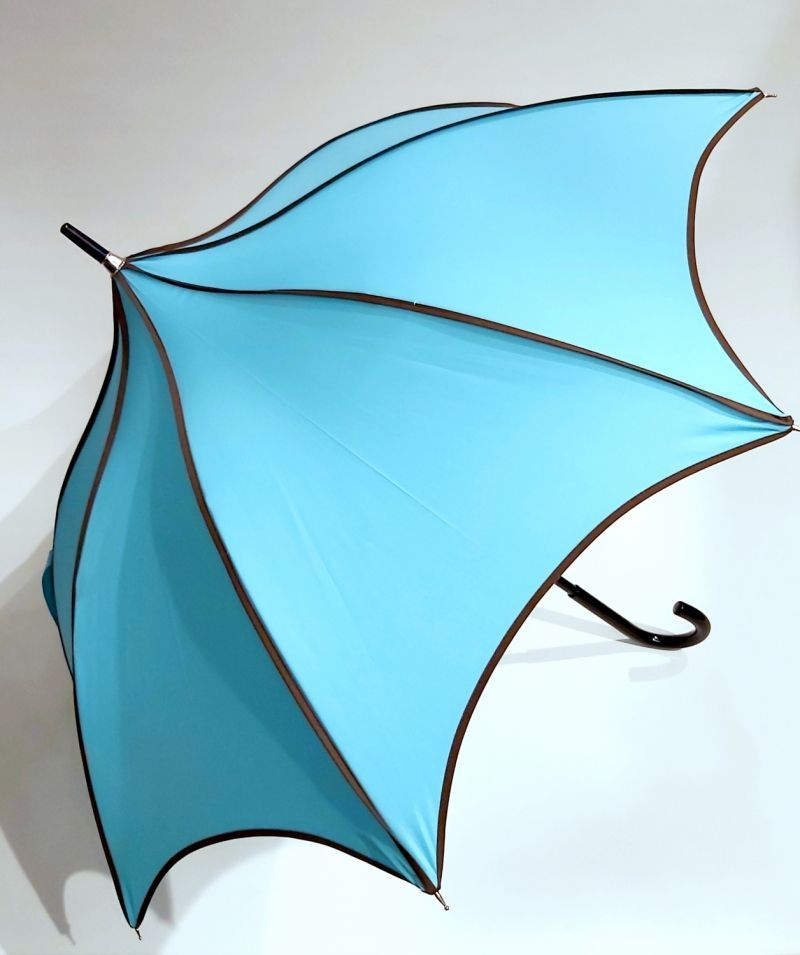 EXCLUSIVITE : Parapluie long pagode uni turquoise gansé / Guy de Jean, anti vent & original