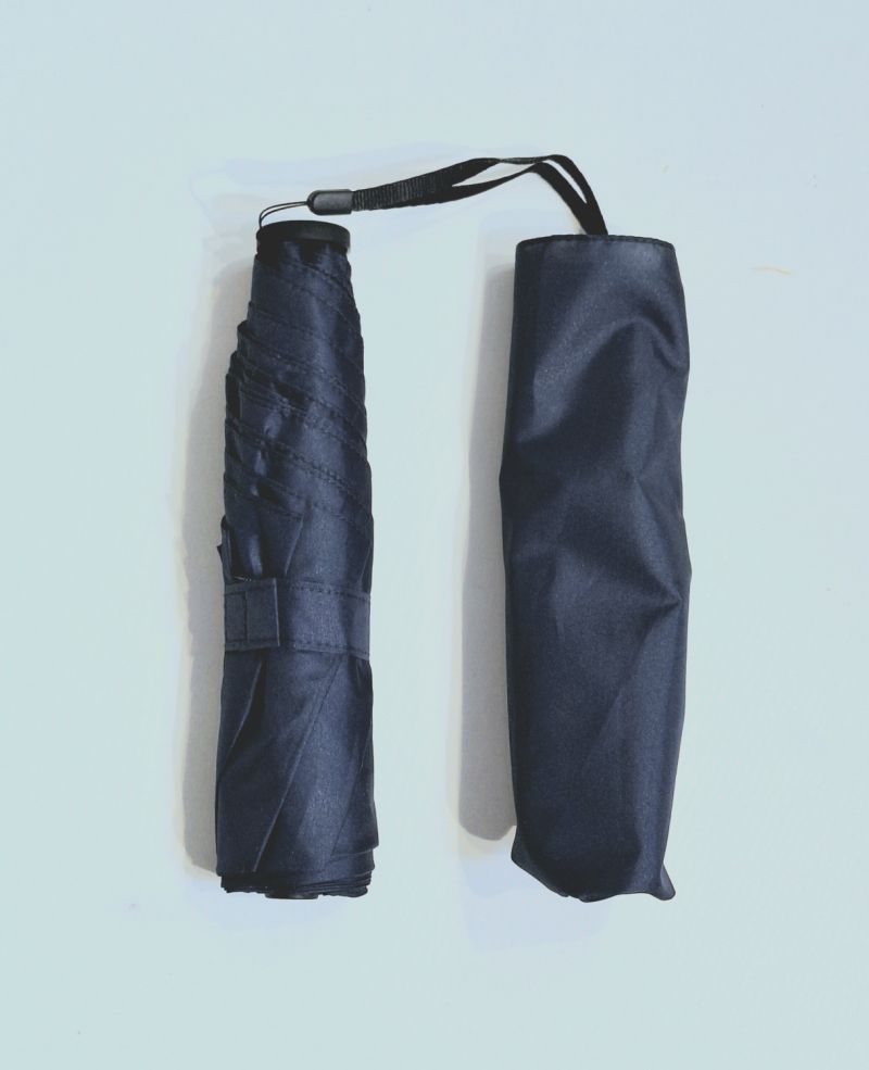 Parapluie Plume 100g bleu marine - Ultra léger & manuel