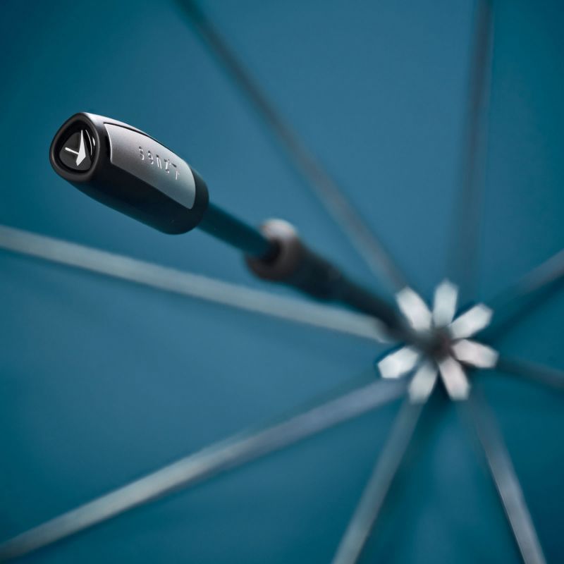 Parapluie SENZ Tempête Large uni bleu lac manuel - Housse bandoulière - Résistant