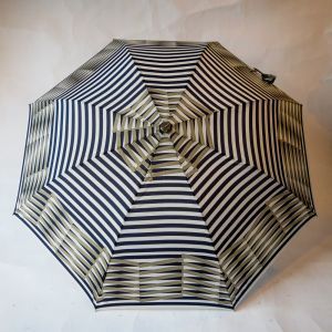 EXCLUSIVITE : Parapluie pliant automatique rayé noir et taupe Knirps, ne se retourne pas et durable