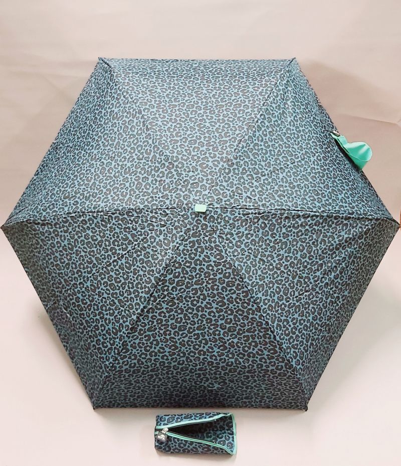 Micro parapluie de poche pliant plat manuel bleu à motif léopard Ezpeleta, léger et solide