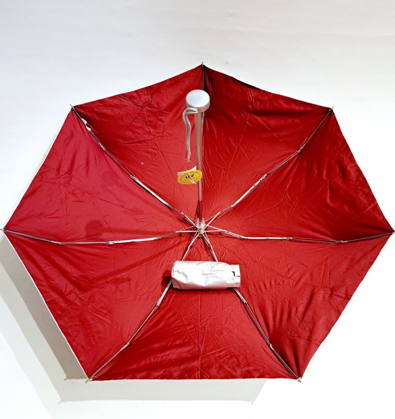 Parapluie micro 15.5 cm anti uv argenté et intérieur bordeaux - UPF à 100% - léger & Efficace
