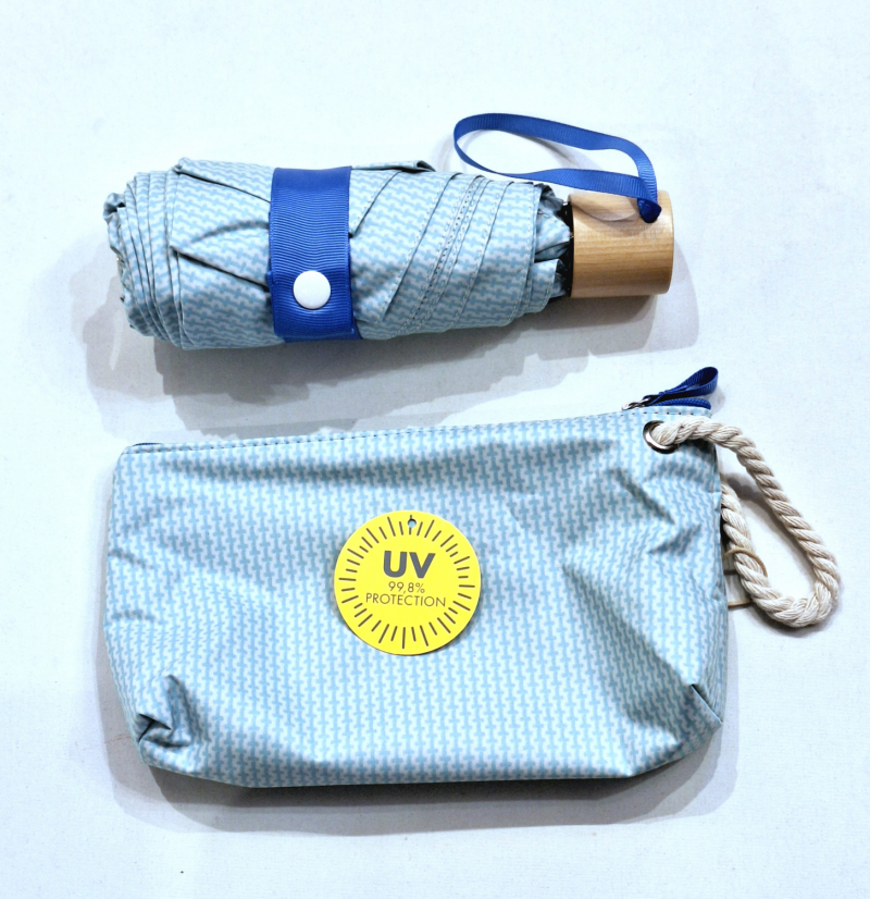 Ombrelle anti uv micro 17 cm pliante bleu imprimé discret indice de protection UPF50+ à 97.5% - Légère + Trousse