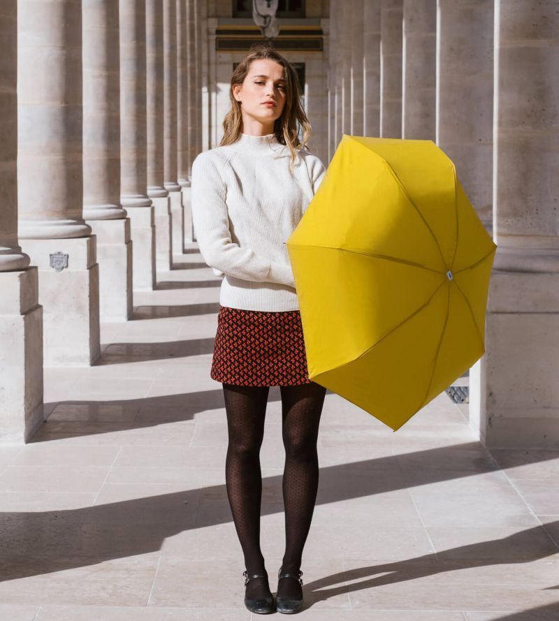 Parapluie de poche micro pliant plat uni jaune Vitaminé Martin pg bois Anatole - Léger 220g solide & français