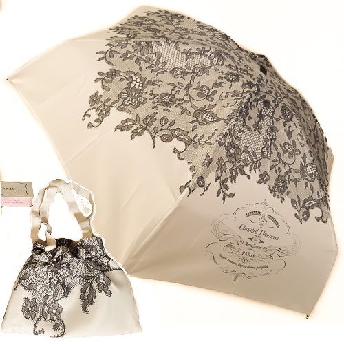 Parapluie mini plat et son sac pliant anti uv blanc imprimé dentelle noire Chantal Thomass, léger et français