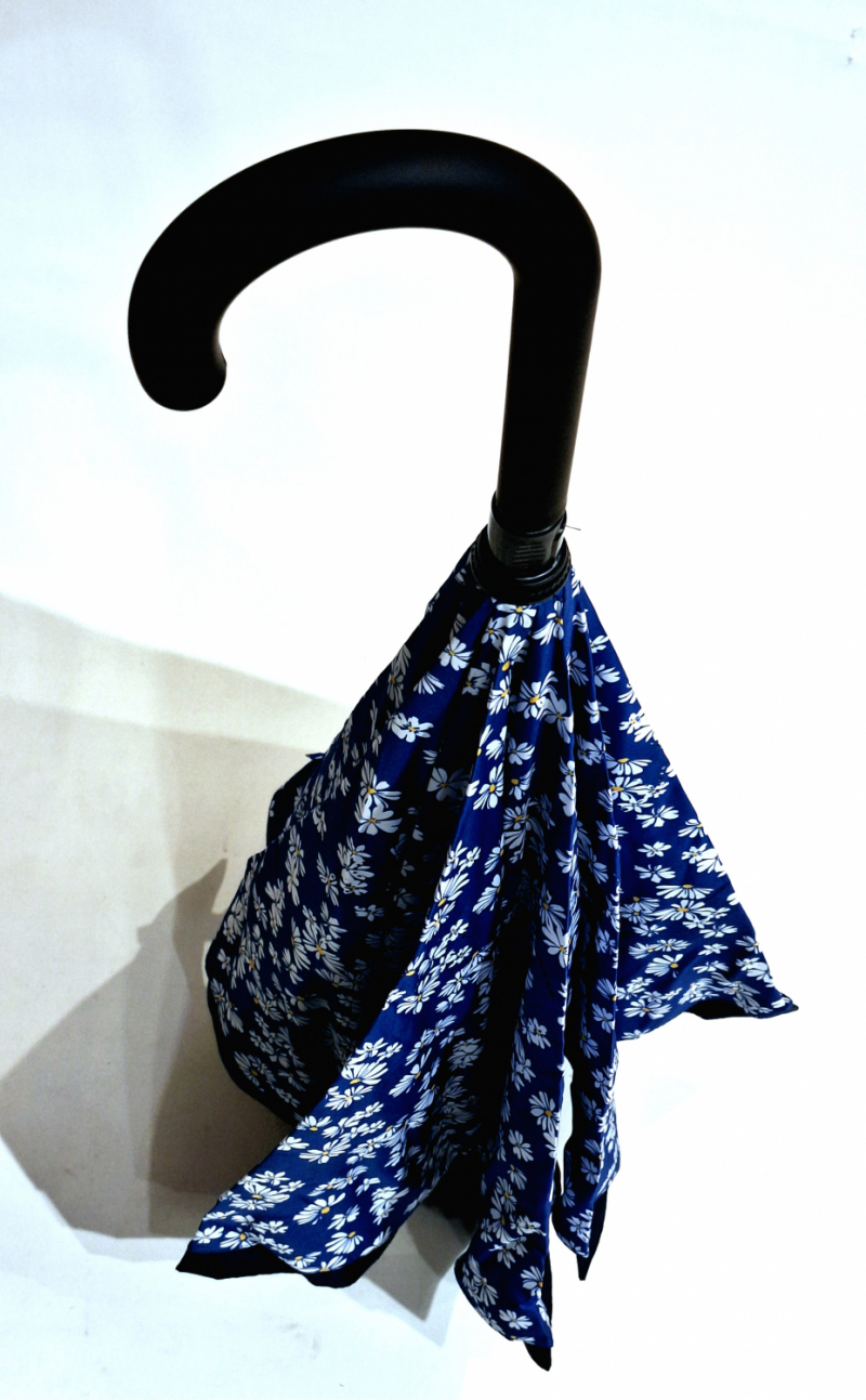 Parapluie inversé tissu doublé bleu marine & intérieur petites paquerettes - anti uv & léger