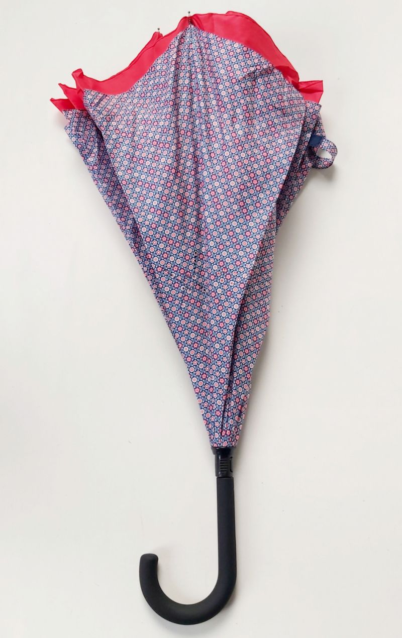 Parapluie inversé canne tissu rouge doublé bleu & petites paquerettes, anti uv et léger