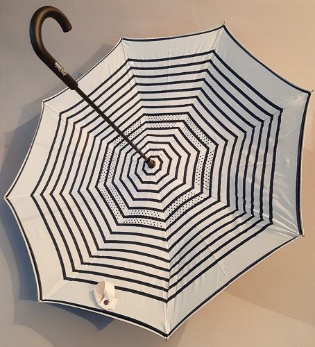 Parapluie inversé Jean Paul Gaultier noir doublé marinière ivoire et bleu marine, léger et élégant