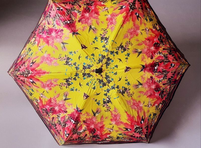 parapluie jean Paul Gaultier micro plat de poche jaune fleurs oiseaux pochon imperméable - léger & résistant