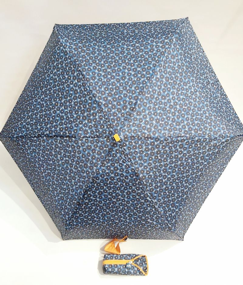 Micro parapluie de poche plat pliant bleu marine imprimé fleurs poignée jaune Ezpeleta, léger 215g & solide