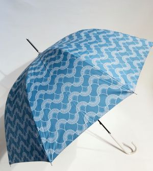  Ombrelle anti uv bleu sur éventail blanc protection UPF50+ à 97.5%, légère et grande ouverte