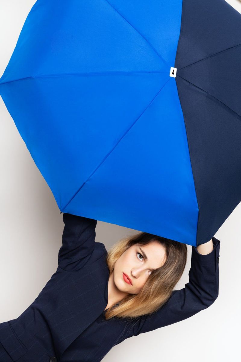 Mini parapluie pliant plat de poche bicolore 2 bleus 