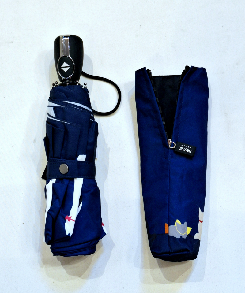 Mini parapluie pliant bleu à motif sur les chats joueurs open close Neyrat Autun - léger & solide
