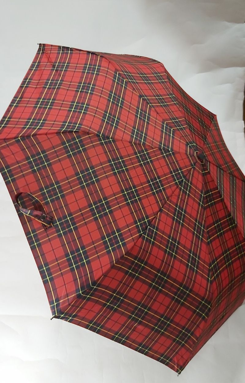 Mini parapluie pliant rouge à motif écossais Tartan open close Neyrat Autun, léger, solide et français