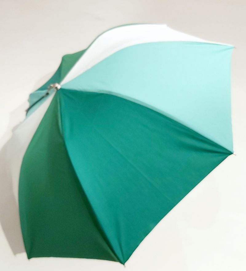 Parapluie pliant automatique multicolore à base de vert avec sa bandoulière Guy de Jean, robuste et ne se retourne pas