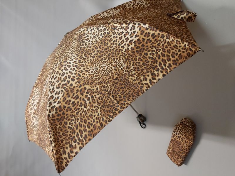 Parapluie de poche micro pliant léopard open close par Guy de Jean - léger & solide