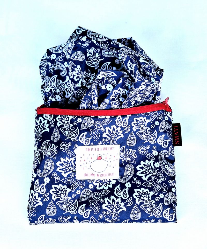 Poncho en bleu marine imprimé - Bande réfléchissante - Poche poitrine zippé rouge - vêtement de pluie 