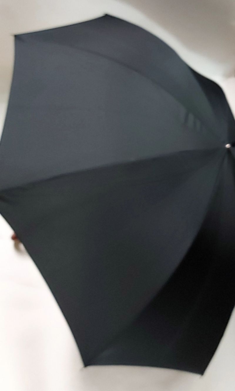 Parapluie long automatique uni noir poignée bois D.Hetcher, grand & anti vent
