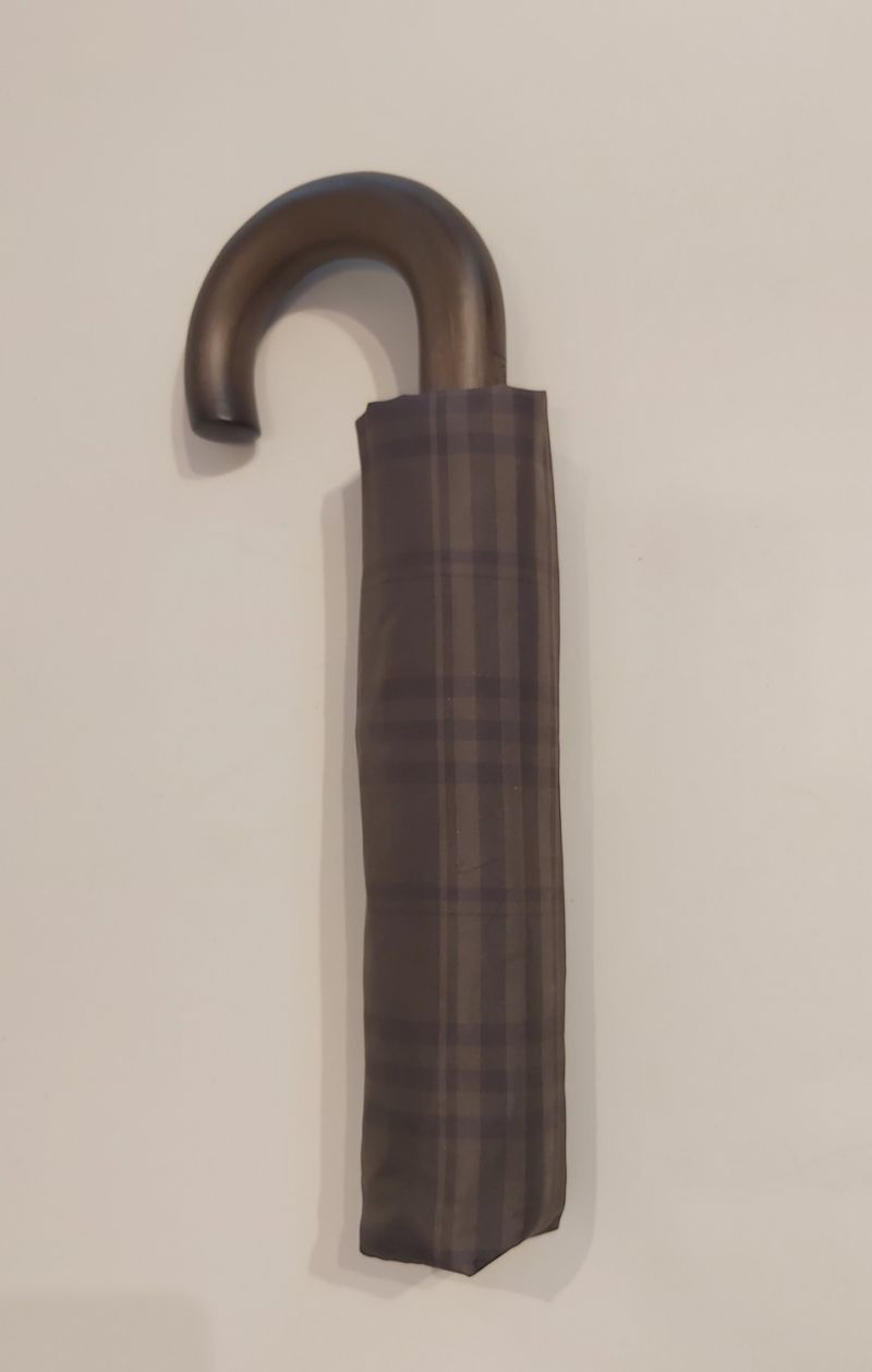 Mini parapluie pliant inversé marron écossais automatique poignée courbe bois foncé, le seul mini robuste