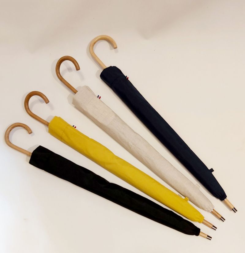 Ombrelle anti uv à 97%(uva&uvb) droite en coton jaune montage anglais en bois de chêne, légère et française