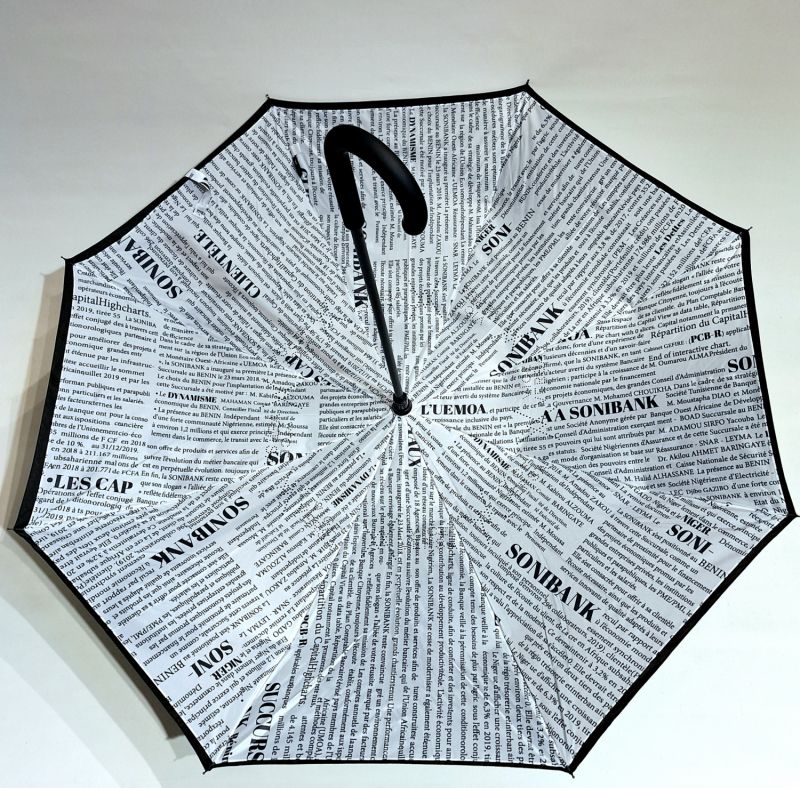 Parapluie inversé long noir & blanc anti uv à 100% doublé journal / Neyra - léger & solide