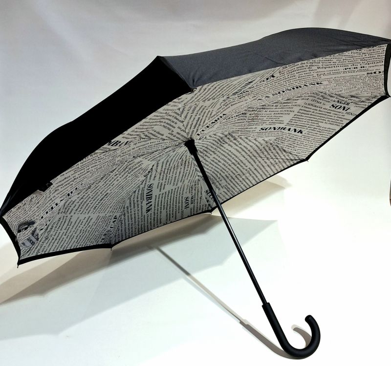 Parapluie inversé long noir & blanc anti uv à 100% doublé journal / Neyra - léger & solide