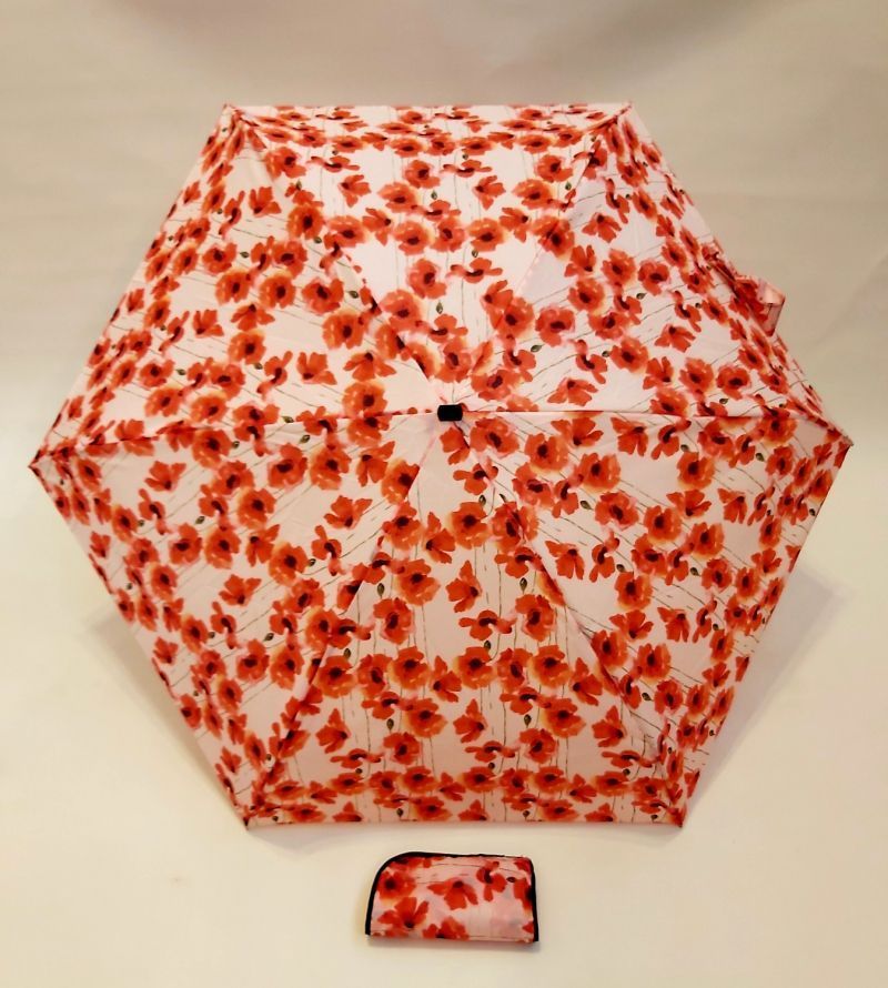 Micro parapluie de poche plat manuel rose pale sur un champ de coquelicots rouges, léger 200g & solide