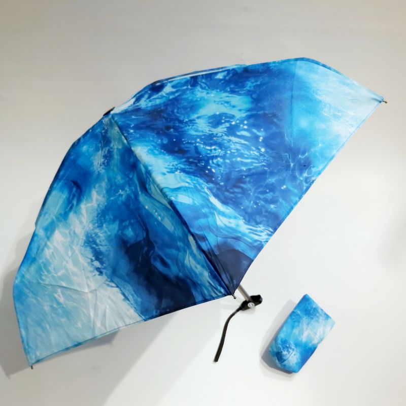  Parapluie anti uv micro plat bleu blanc imprimé ciel & mer Guy de Jean, léger 200g & solide