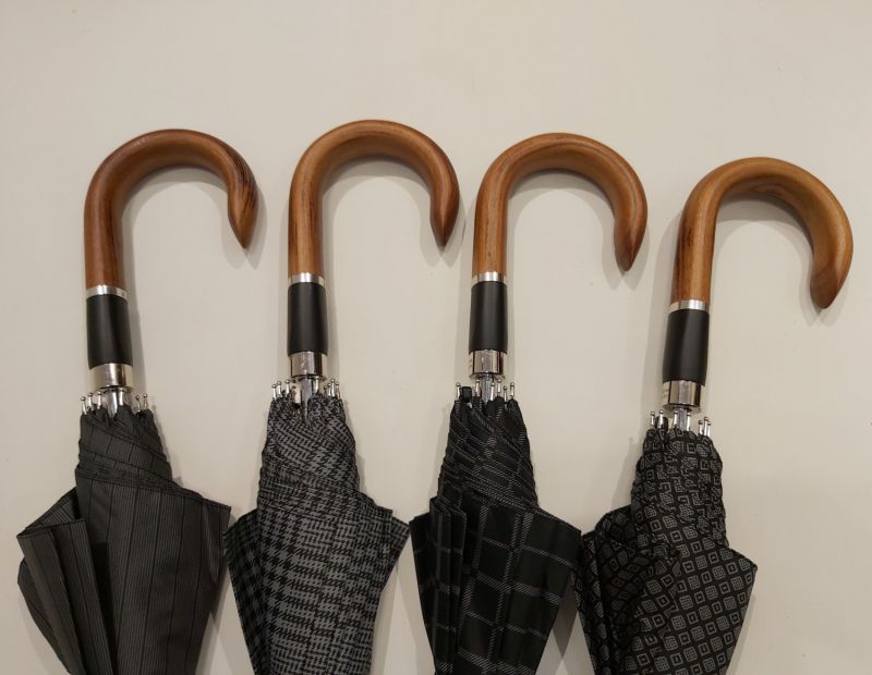 Parapluie homme long auto noir imprimé écossais pg courbe bois collection Figaro, XXL et résistant
