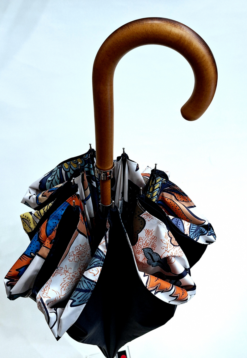 Parapluie long Piganiol en bois doublé anti uv 100% manuel bleu marine sur motif BATIK FAR WEST à l'intérieur - Original & résistant 