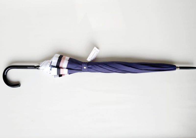 Parapluie Chantal Thomass pagode bleu marine imprimé dentelle légère, Classique et résistant