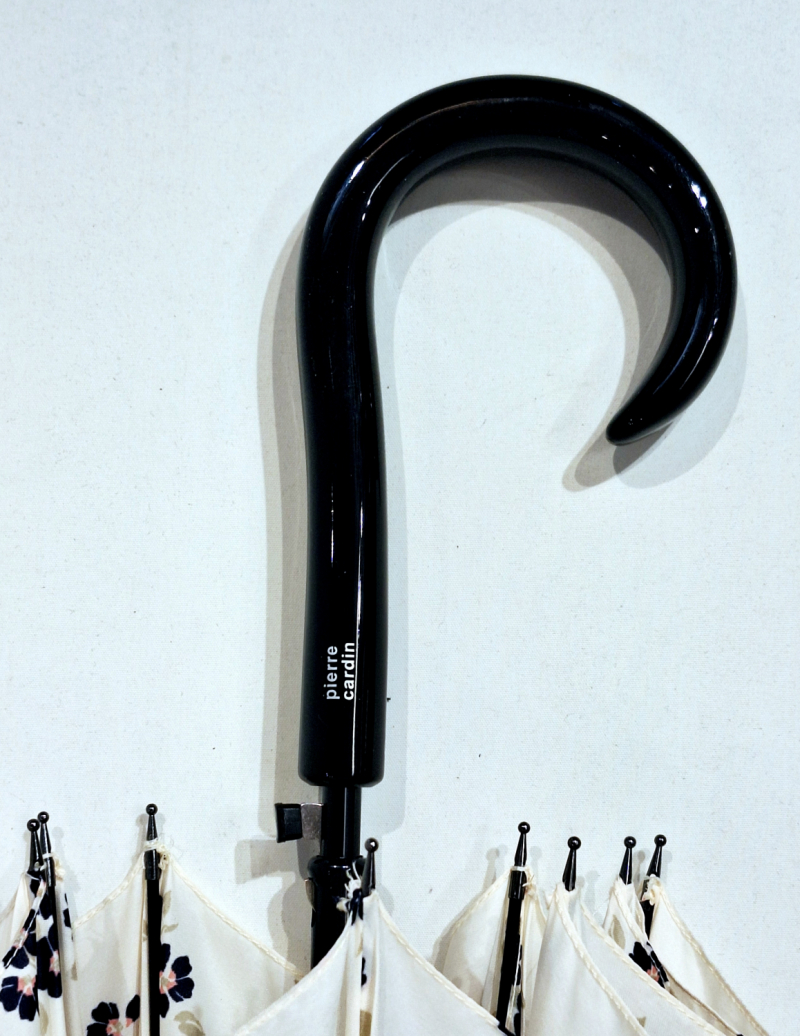 Parapluie long auto ivoire imprimé fleurs P.Cardin, Elégant & résistant