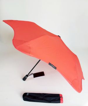 Parapluie Blunt XS Metro pliant uni rouge, léger et anti vent