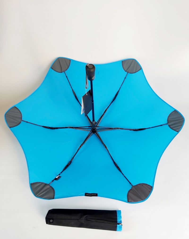 Parapluie Blunt XS Metro pliant uni bleu ciel, léger et anti vent