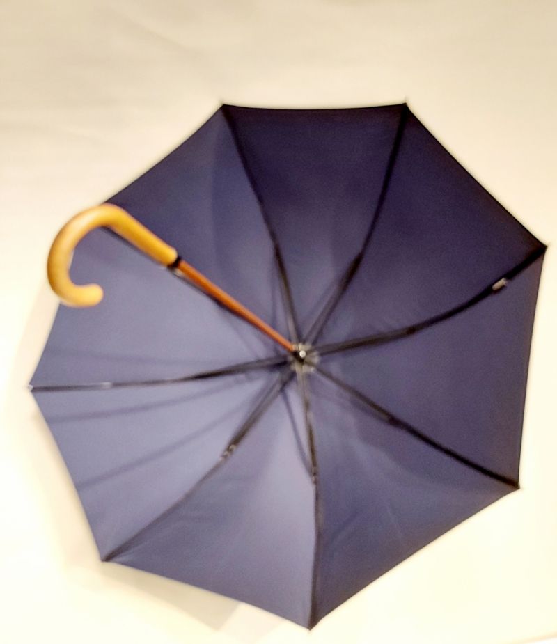 Parapluie couleur uni bleu marine : Qualité fait main & durable - Long en bois manuel - Anti vent & léger par Piganiol 