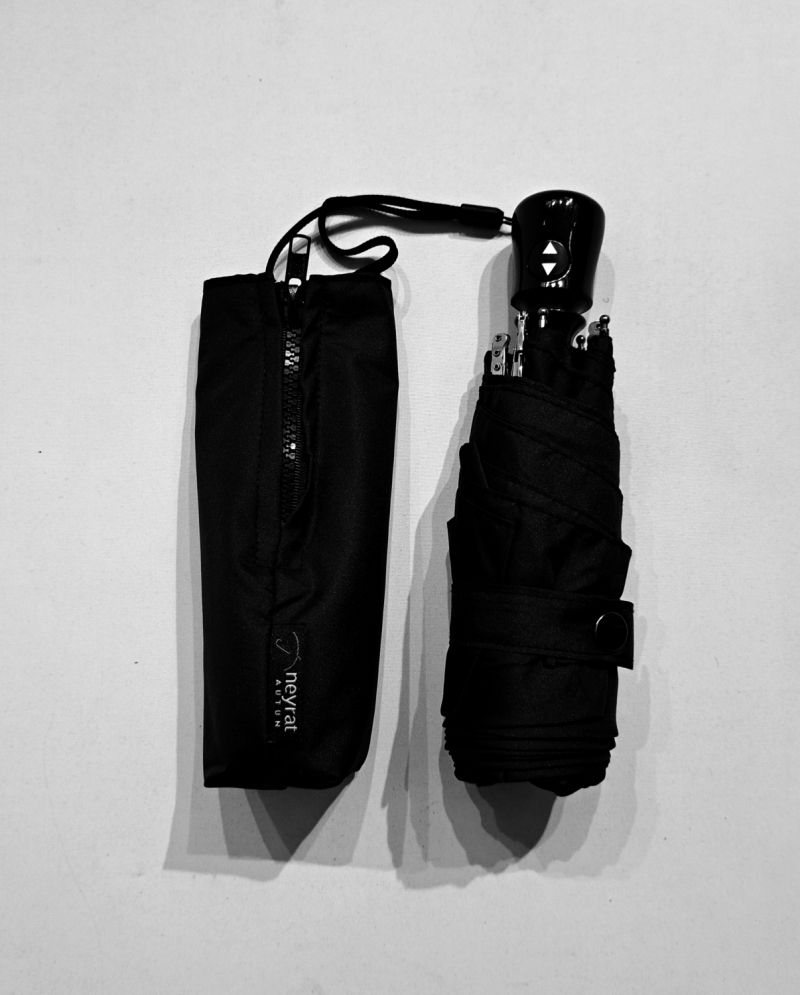 Micro parapluie pliant uni noir open-close - Léger 260 g & solide
