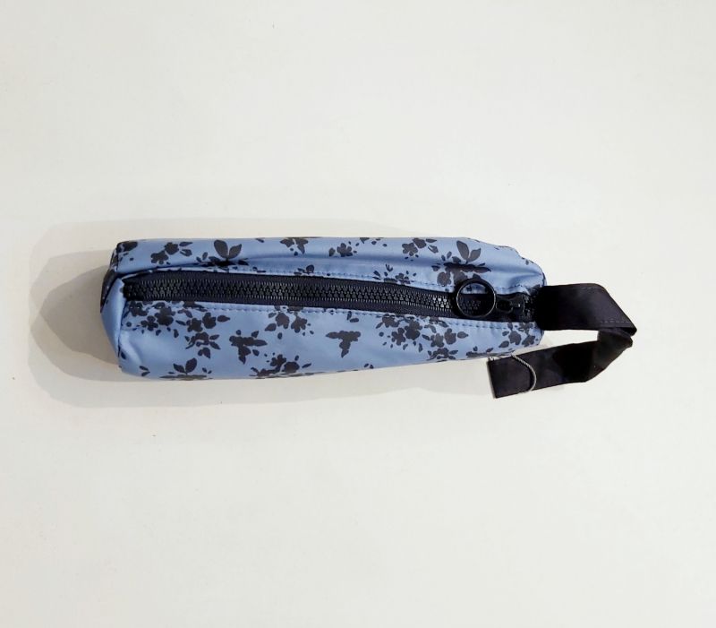  Parapluie petit plat & pochette micro uni noir & poignée bois Doppler - Solide & élégant