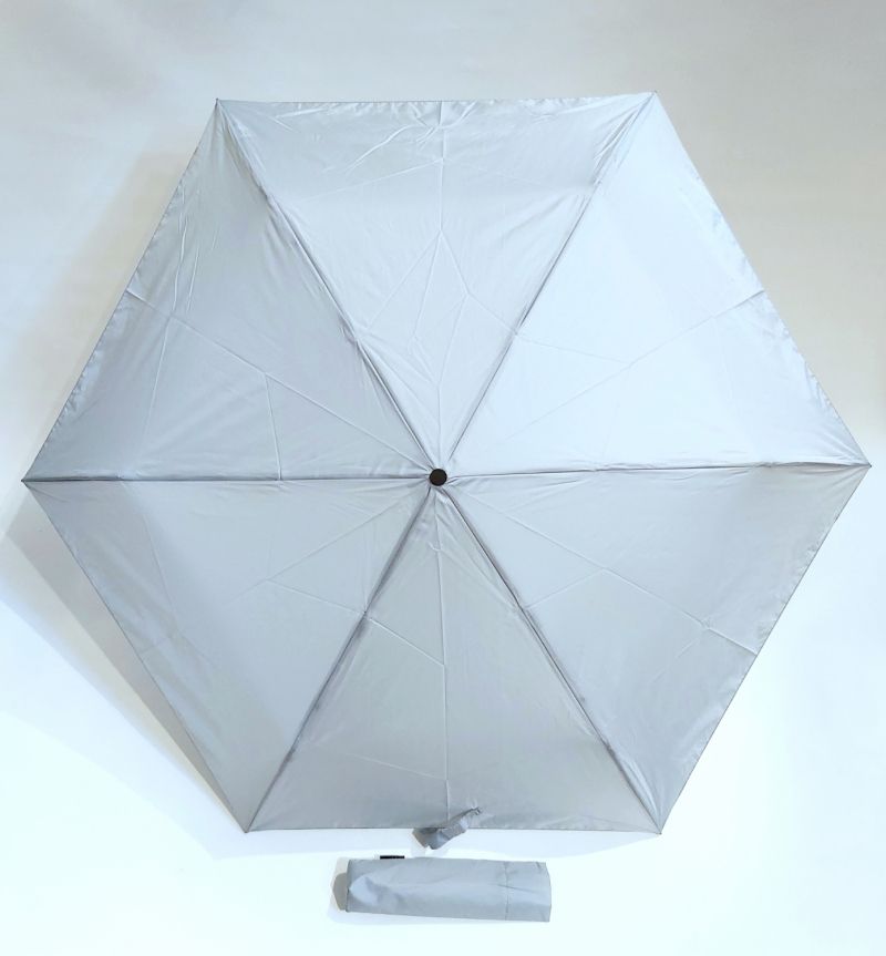 parapluie ZERO MAGIC mini open close 176 g PLUME EXTRA FIN pliant uni gris clair Doppler + léger & solide