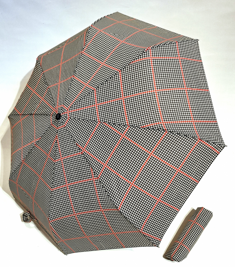 Mini parapluie pliant open close beige & noir écossais P.Cardin - Léger & résistant