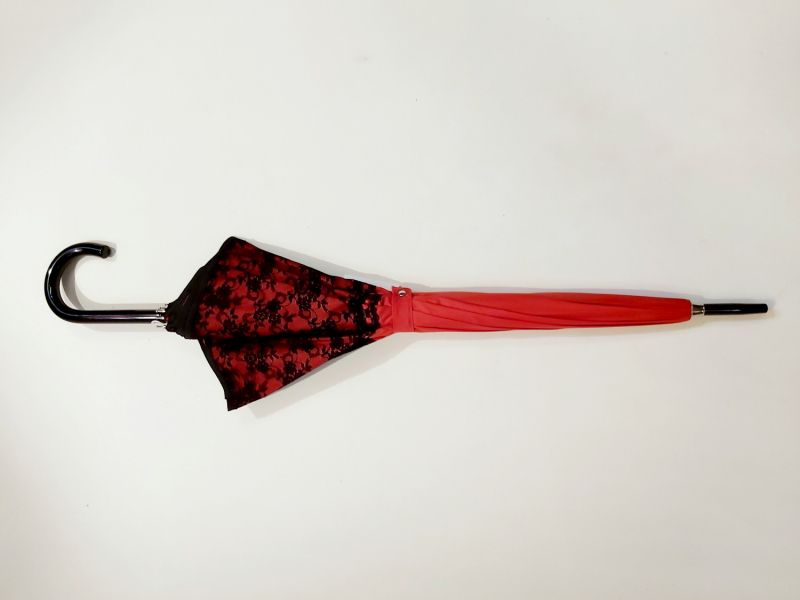 Parapluie Chantal Thomass haut de gamme pagode rouge à dentelle raffinée en noir, Chic & élégant