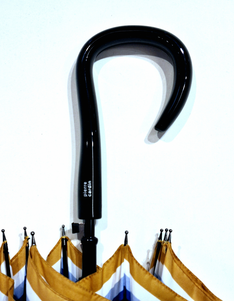 Parapluie long automatique blanc bleu imprime foulard style Hermès P.Cardin - Solide & elegant