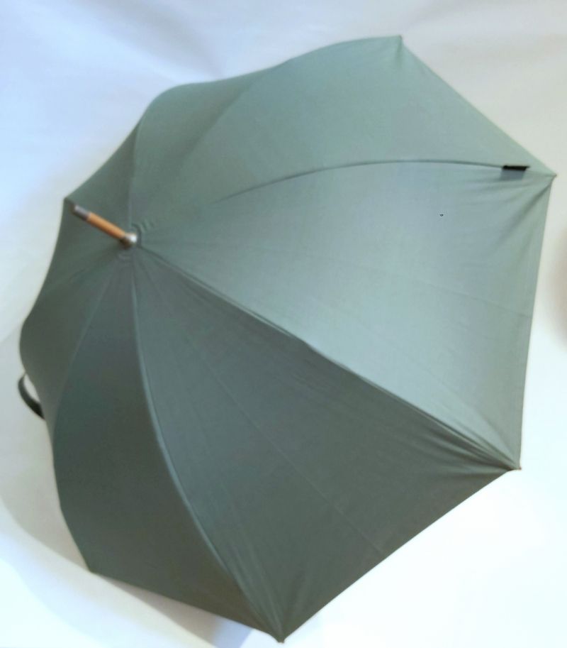 Parapluie Aurillac le berger vert en coton anti uv à 100% poignée rustique châtaignier Piganiol, grand et résistant