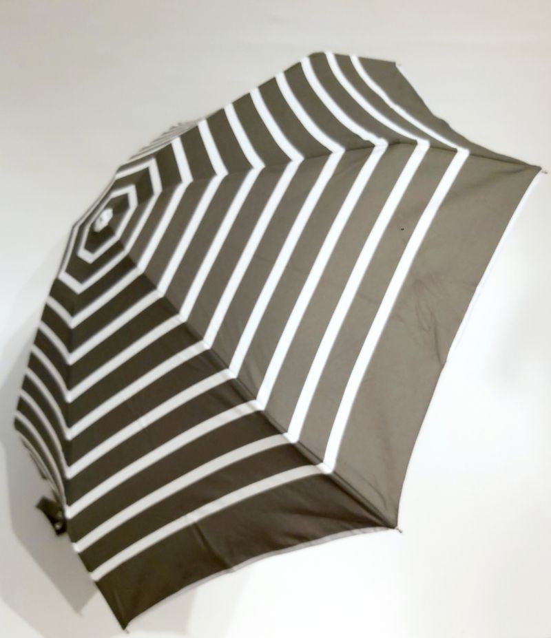 Parapluie micro plat de poche rayé kaki et blanc Charles - Léger 220g & solide 7 br TOP