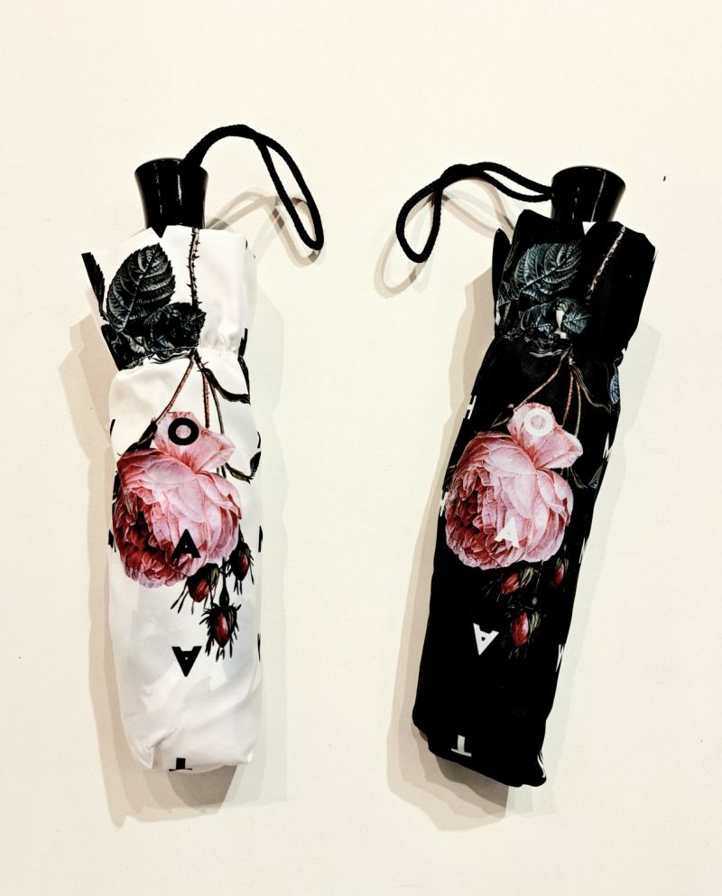 Parapluie Chantal Thomass mini pliant blanc automatique imprimé d'une belle variété de roses - Léger - résistant - anti uv