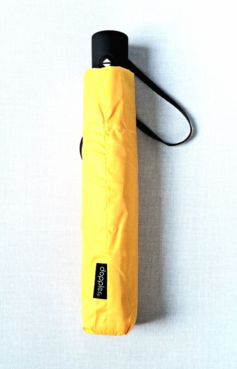 Parapluie Zero Magic pliant Plume open close uni jaune Doppler - Ultra léger 176g & solide  