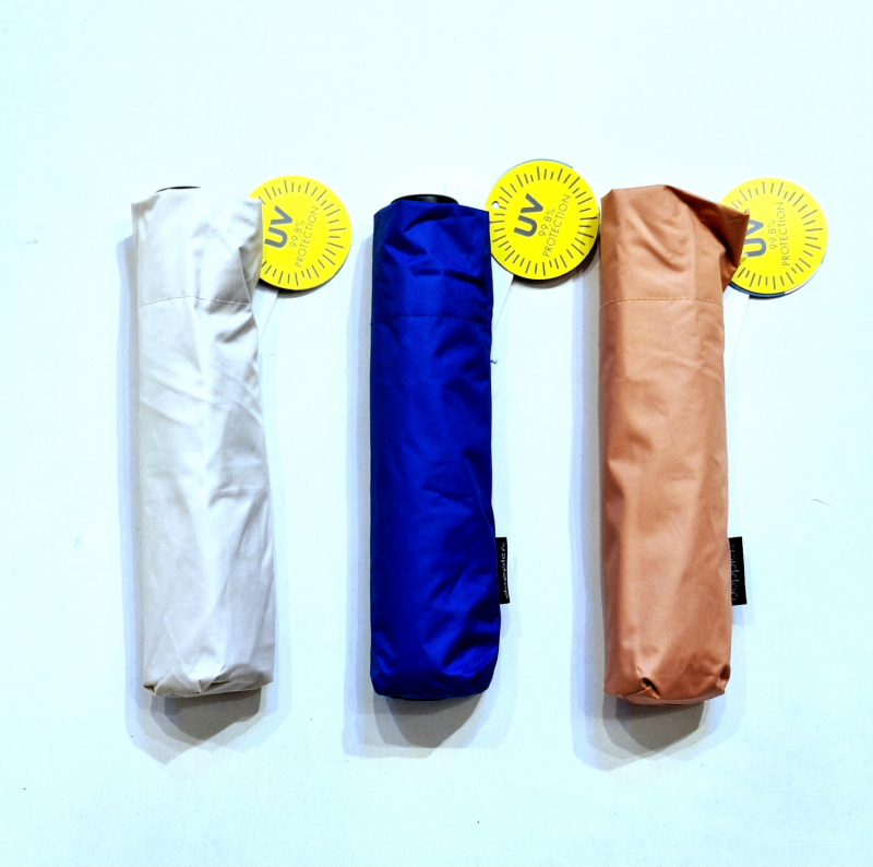 Parapluie mini pliant Anti UV 100% Beige / Noir manuel Ultra léger 135g - Doppler pas cher