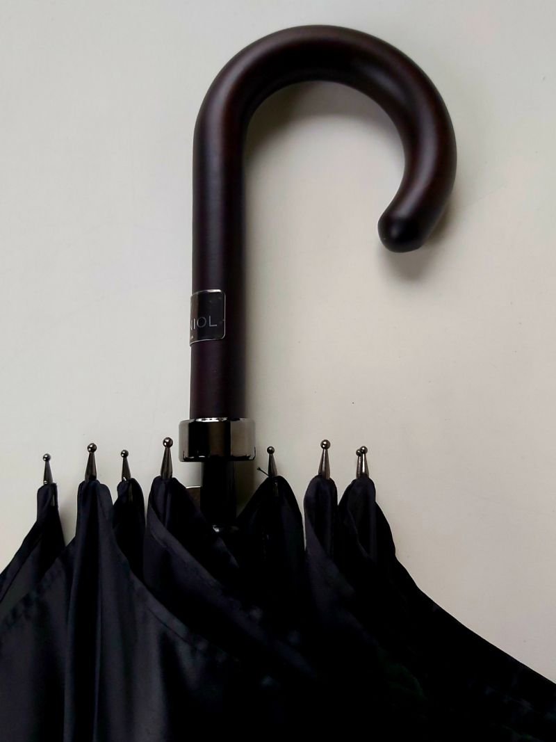 Parapluie long haut de gamme Piganiol uni noir tissu satin automatique pgn bois foncé - Elégant & résistant