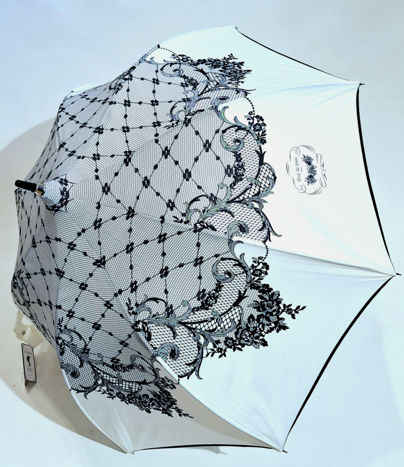 Parapluie pagode manuel dentelle blanc & noir / Guy de Jean - ne se retourne pas & original